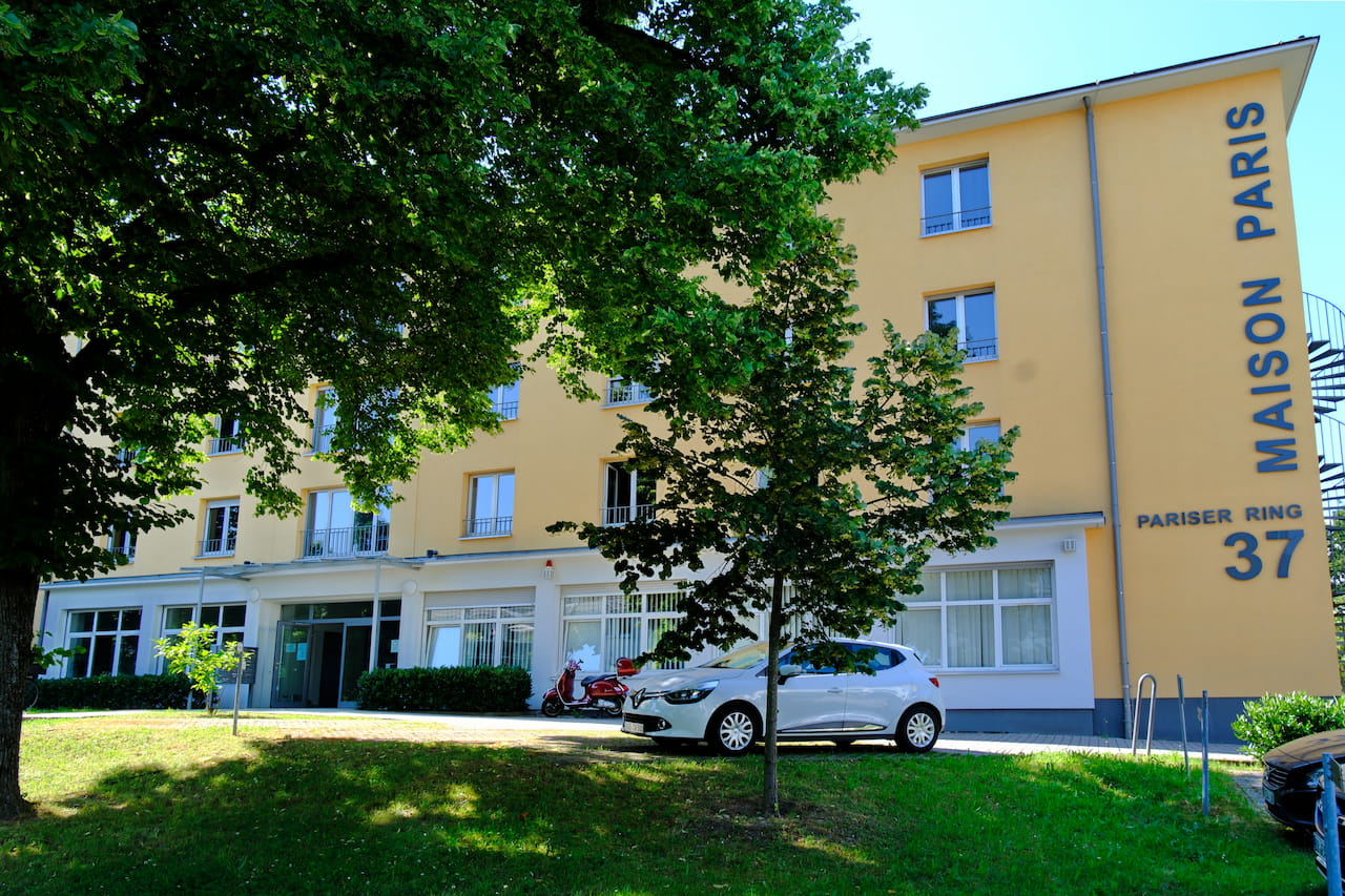 Außenansicht des Praxisgebäudes